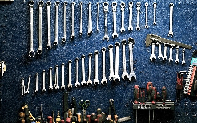 outils dans un atelier